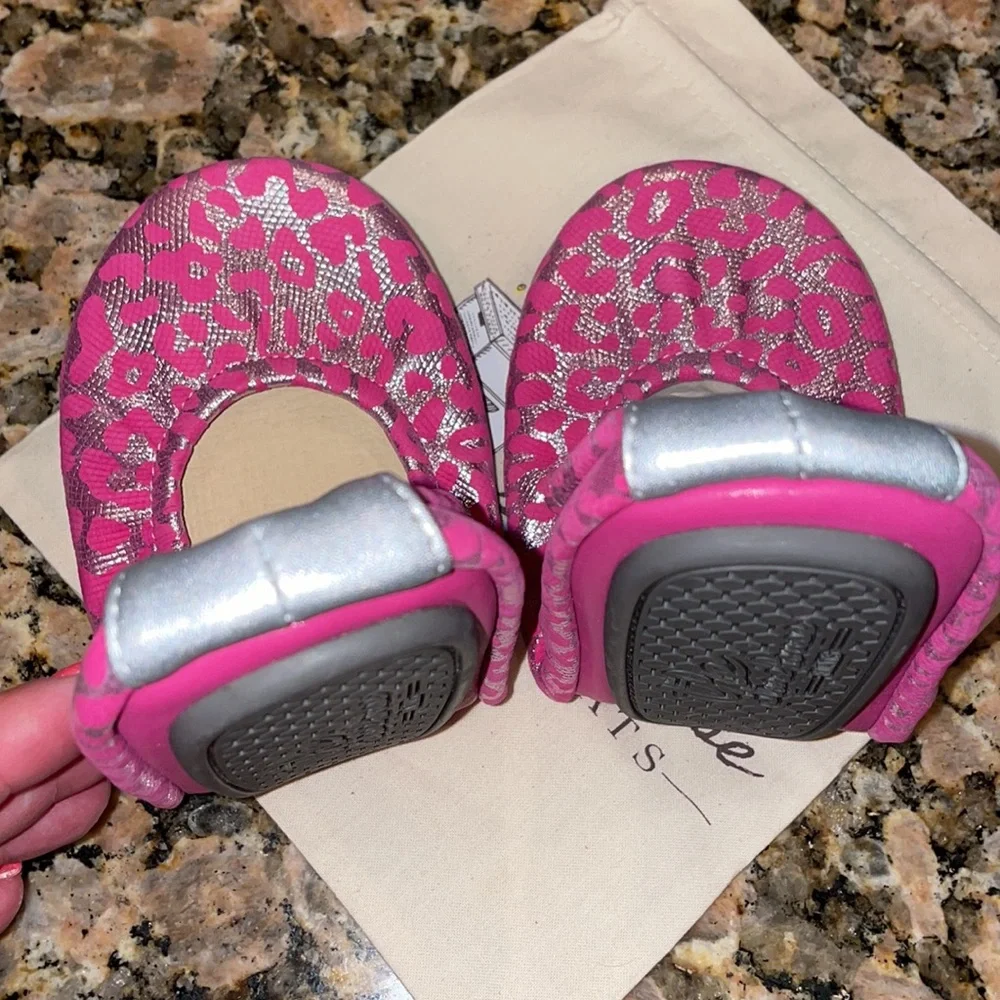 Pink Ribbon Leopard Storehouse, never worn - Picture 5 of 6